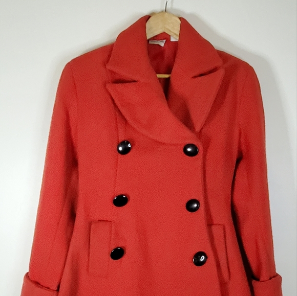 Red Mod 60s-style Wool Peacoat with Bold Black Buttons - Picture 9 of 16